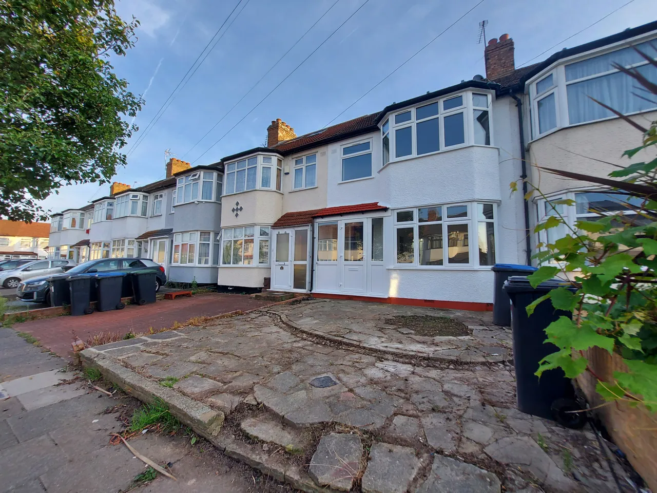 3 bed house to rent, Pembroke road, N13