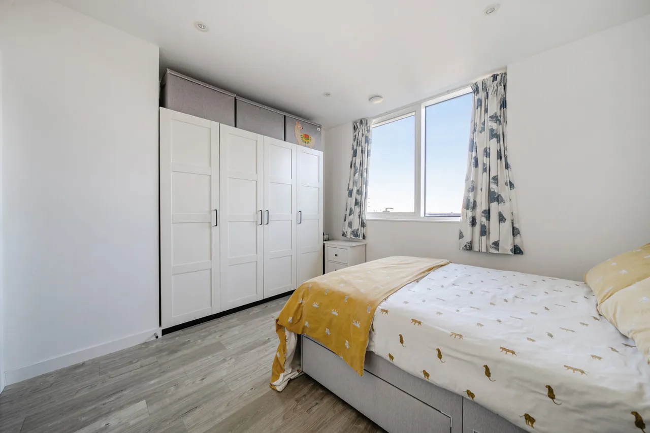 Woods Road, SE15, photo 17