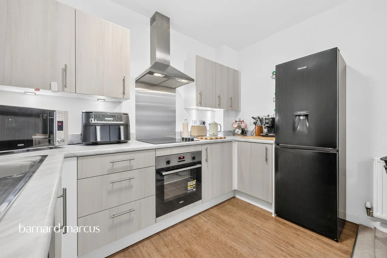 Thimble Crescent, Wallington, SM6, photo 2