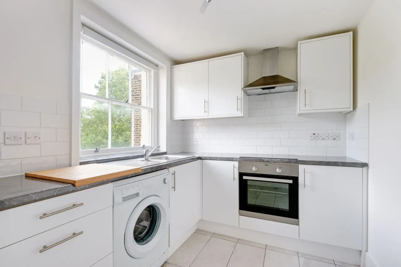 Finchley Road, London, NW8, photo 7
