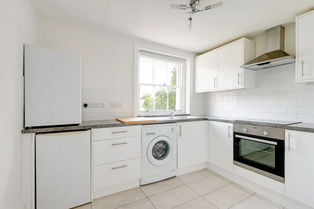 Finchley Road, London, NW8, photo 23