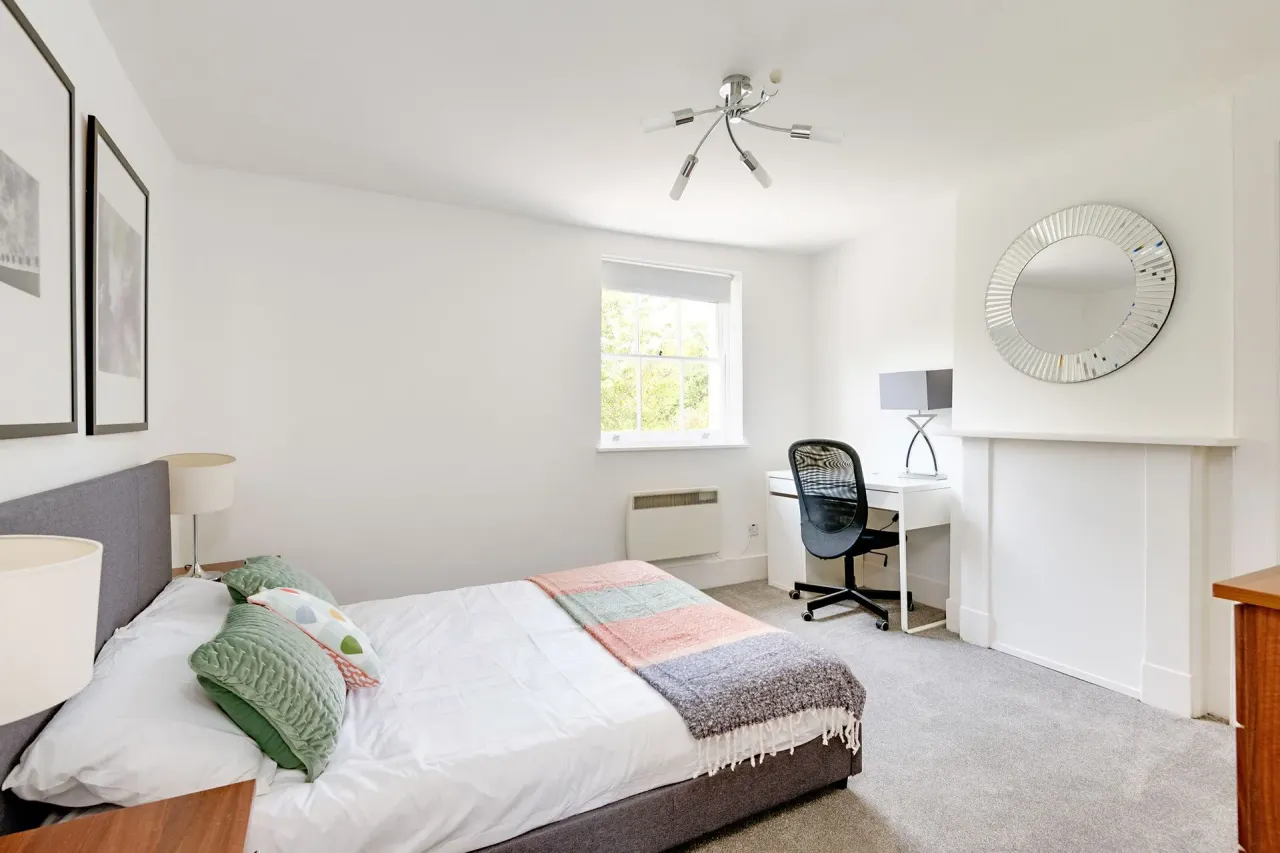 Finchley Road, London, NW8, photo 8