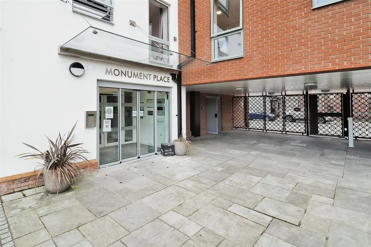 Endless Street, Salisbury, SP1, photo 21