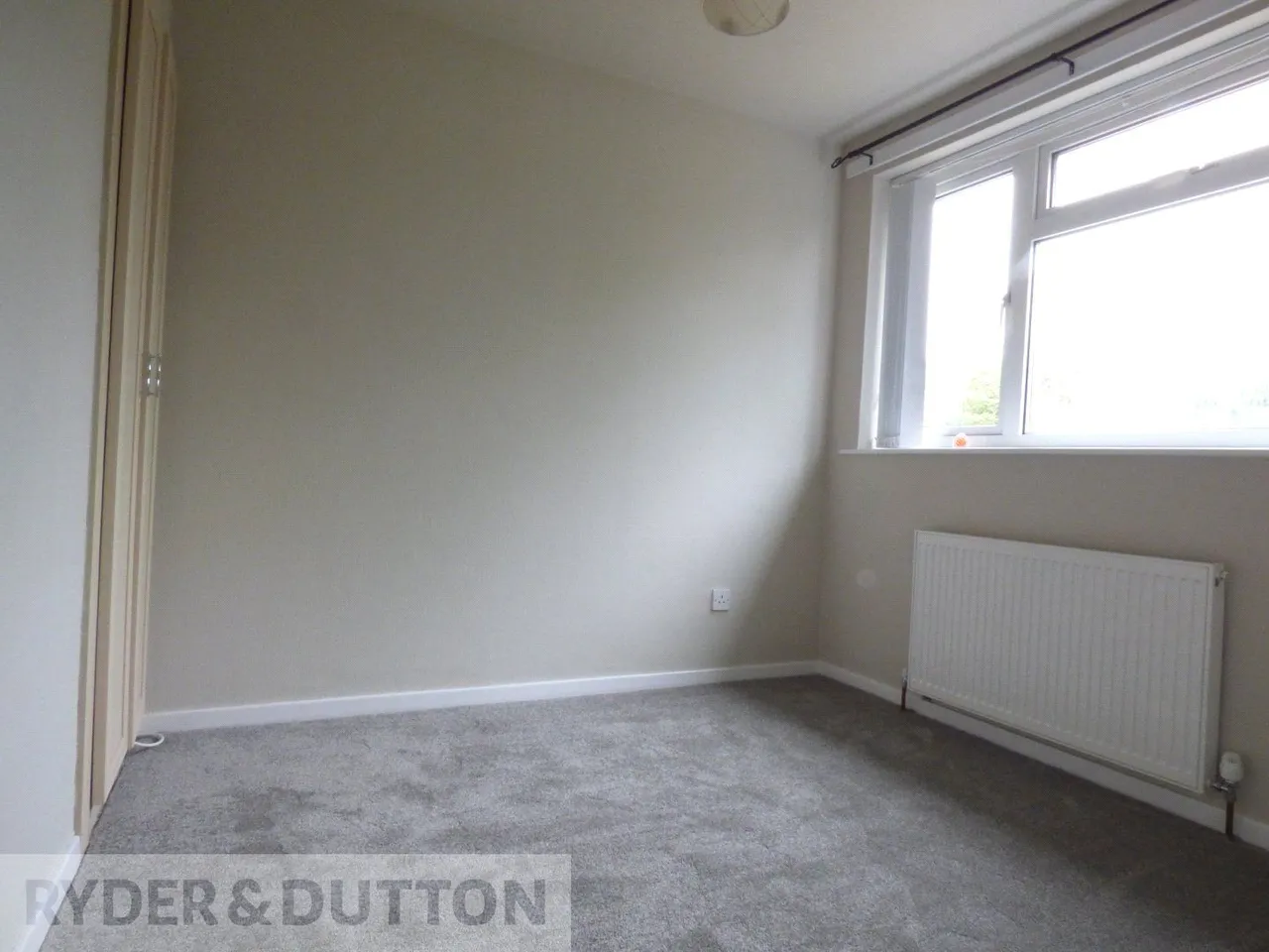 Cold Greave Close, Newhey, OL16, photo 7