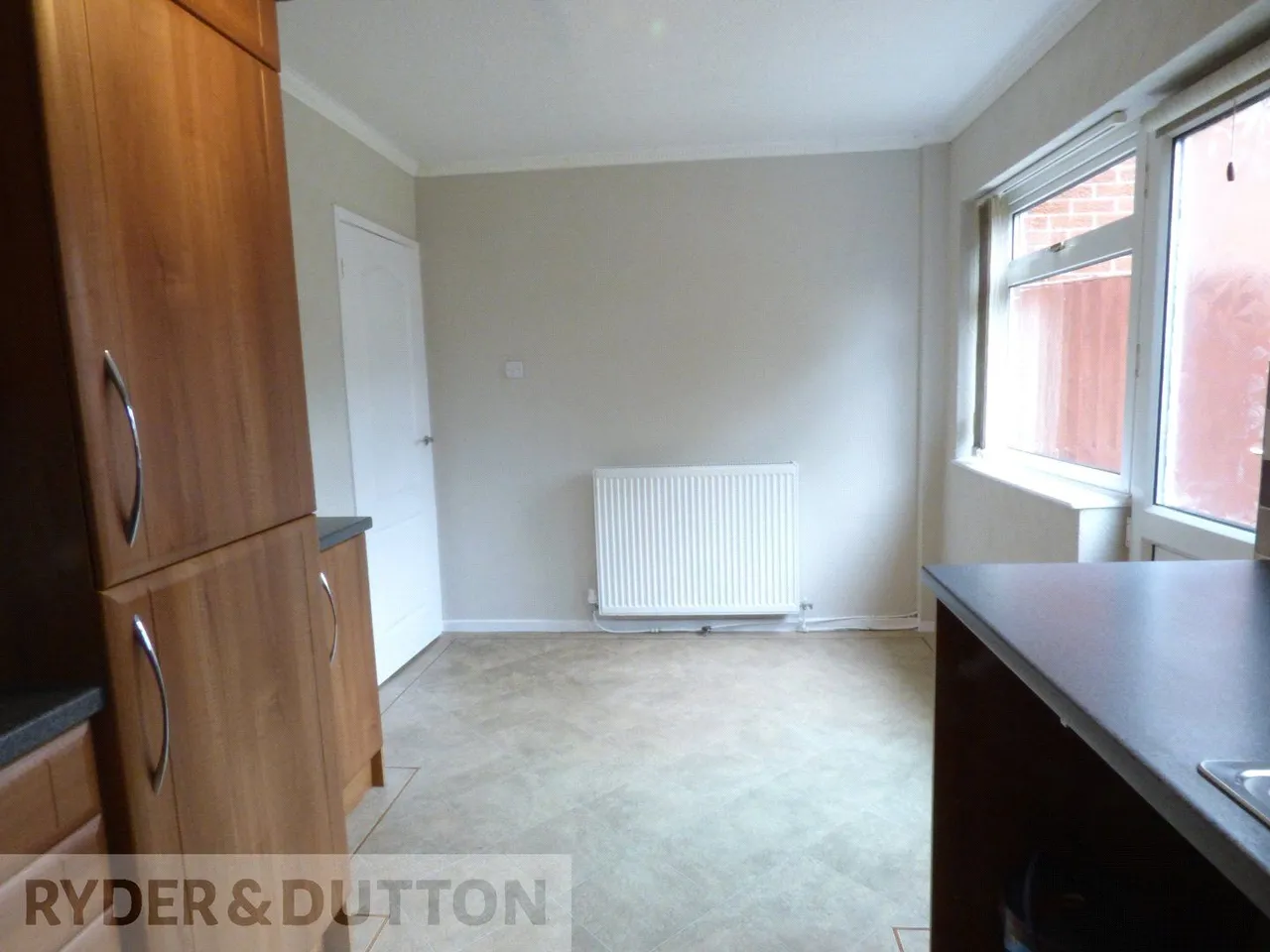 Cold Greave Close, Newhey, OL16, photo 12