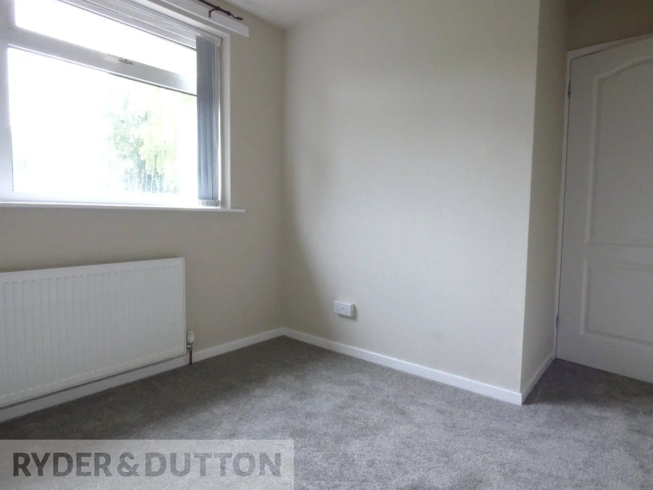 Cold Greave Close, Newhey, OL16, photo 8