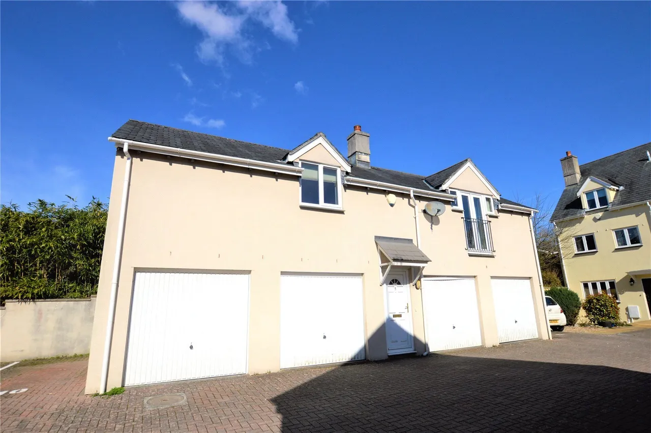 2 bed property for sale — Halfmoon Court, Plymouth Road, Buckfastleigh, Devon, TQ11