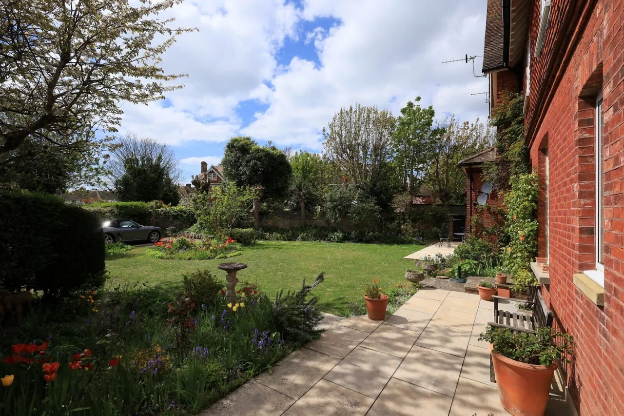 St. Johns Road, Eastbourne, BN20, photo 14