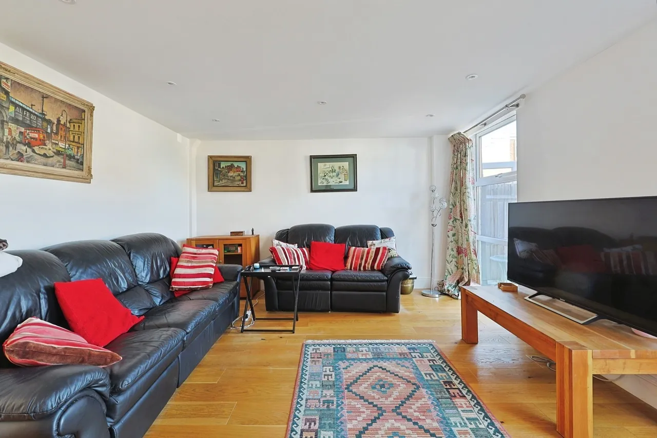 Stormont Road, London, SW11, photo 4