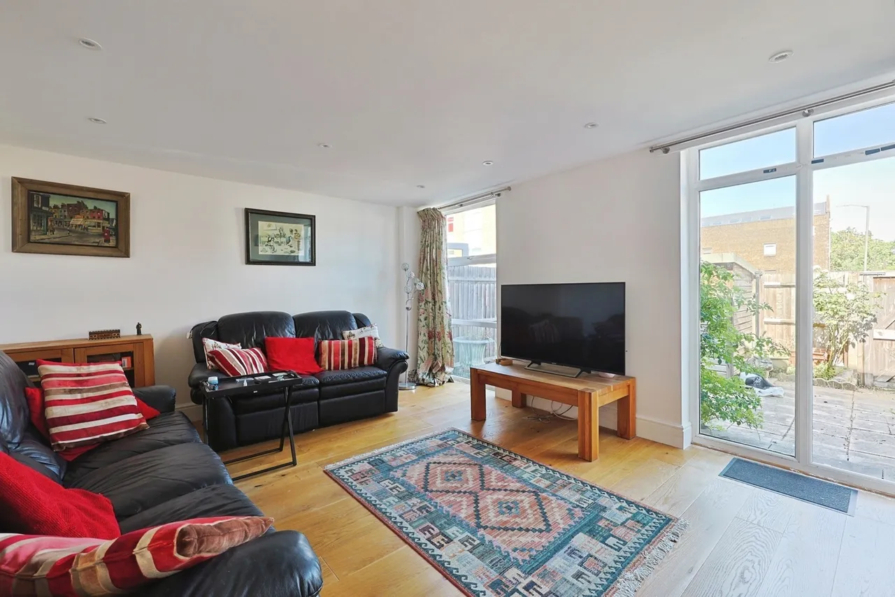 Stormont Road, London, SW11, photo 9