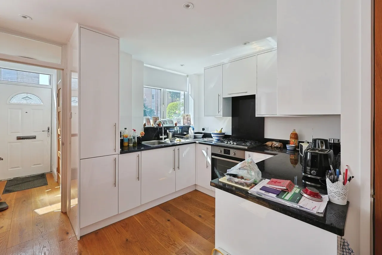 3 bed house for sale — Stormont Road, London, SW11