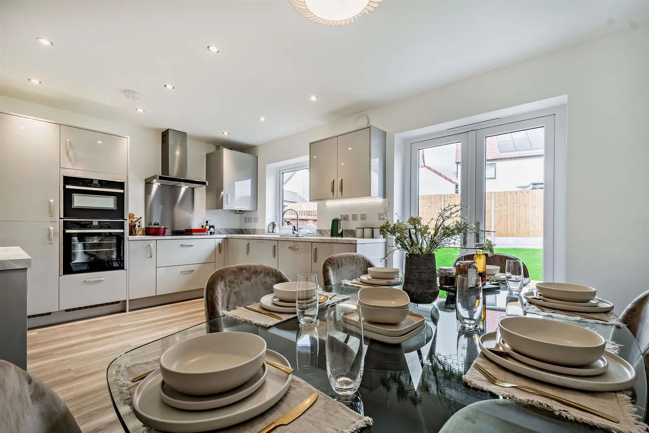 Frome Road, Trowbridge, BA14, photo 2