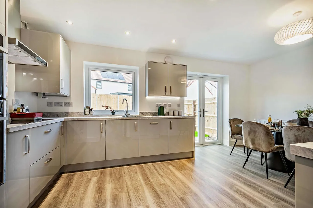 Frome Road, Trowbridge, BA14, photo 13
