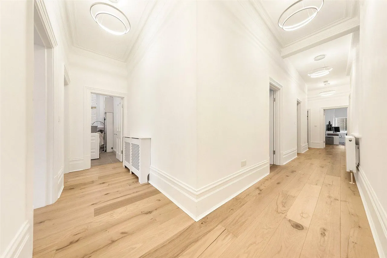 Hilltop Road, photo 18