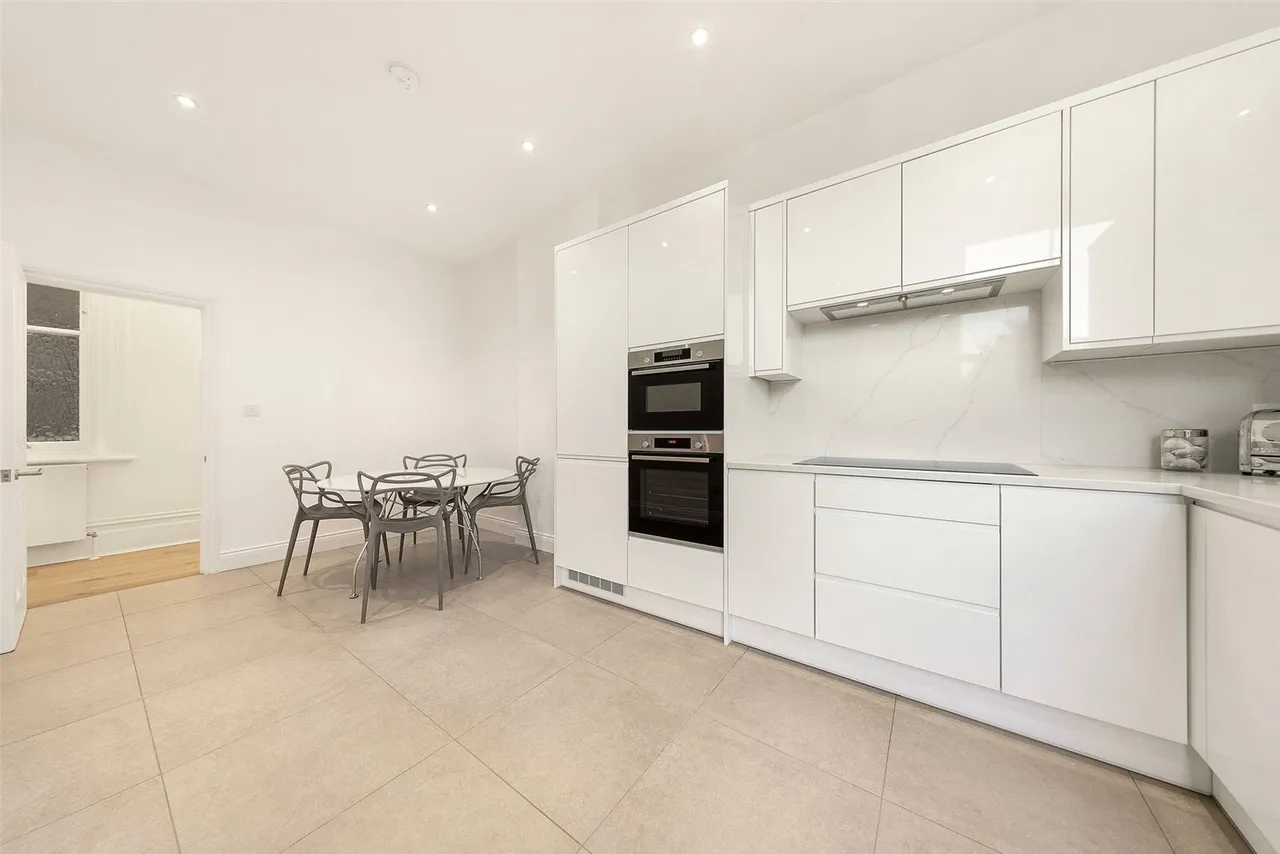 Hilltop Road, photo 8