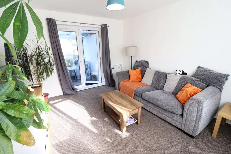 Saffron Street, Bletchley, Milton Keynes, Buckinghamshire, MK2 3AH, photo 6