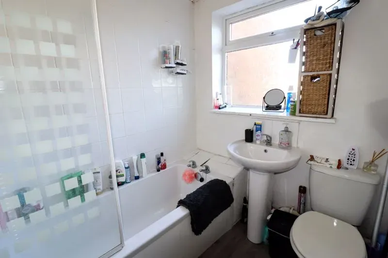 Saffron Street, Bletchley, Milton Keynes, Buckinghamshire, MK2 3AH, photo 5