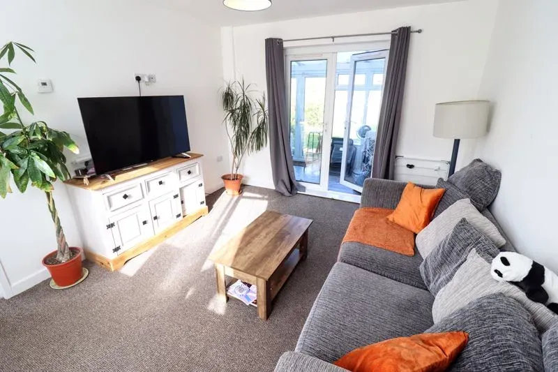 Saffron Street, Bletchley, Milton Keynes, Buckinghamshire, MK2 3AH, photo 7