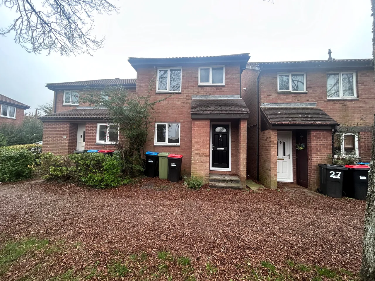2 bed house to rent — Belvoir Avenue, , Emerson Valley