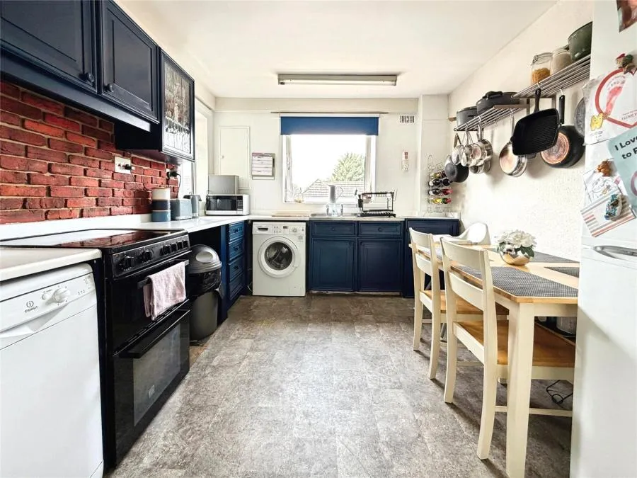 Nursery Waye, Uxbridge, UB8, photo 8