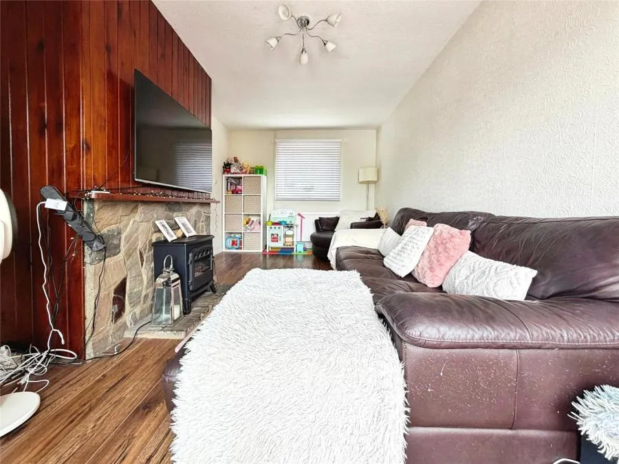 Nursery Waye, Uxbridge, UB8, photo 9