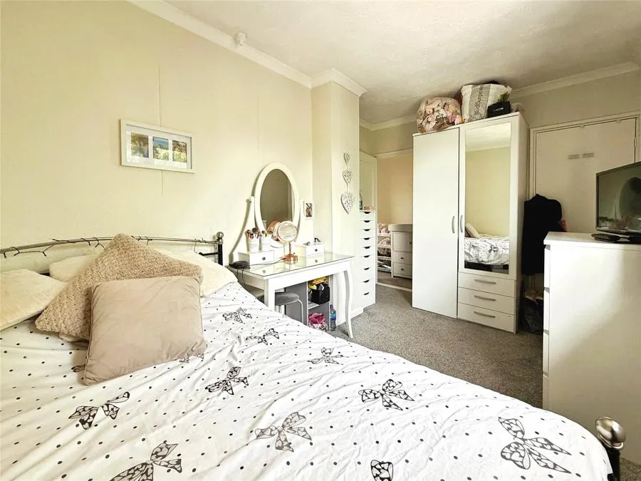 Nursery Waye, Uxbridge, UB8, photo 13