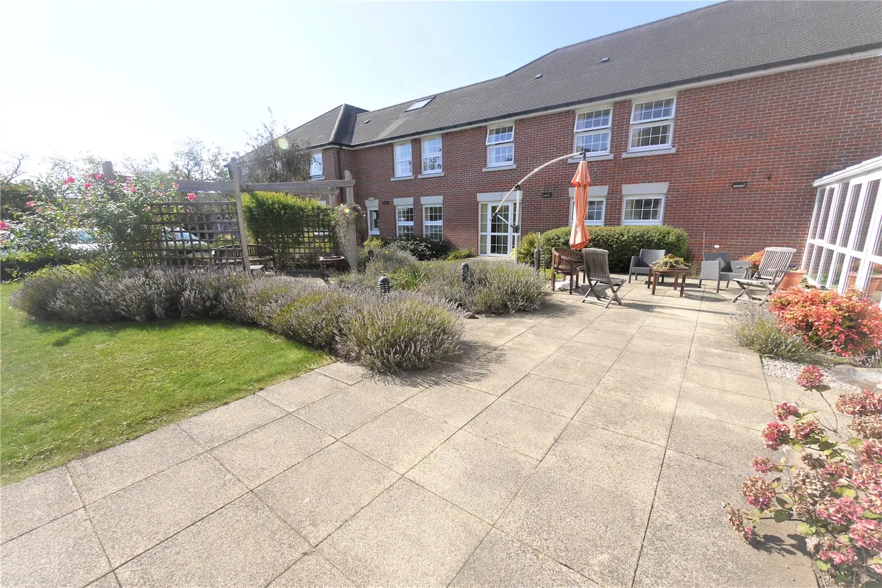 Ongar, CM5, photo 6