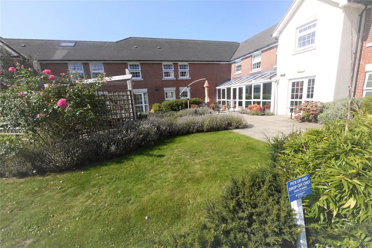Ongar, CM5, photo 7