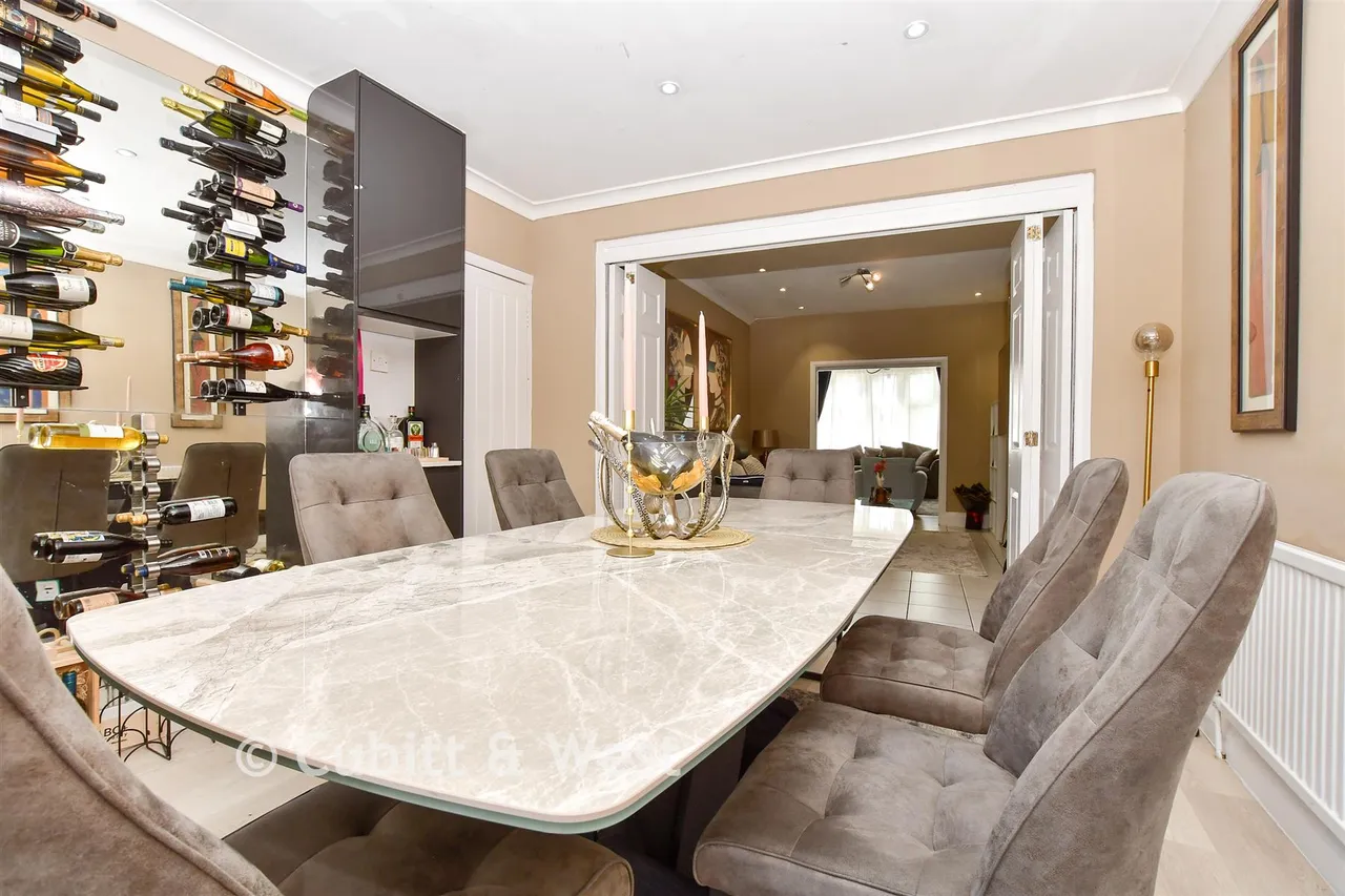 Springfield Avenue, London, SW20, photo 6