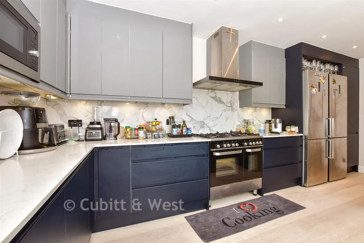 Springfield Avenue, London, SW20, photo 5
