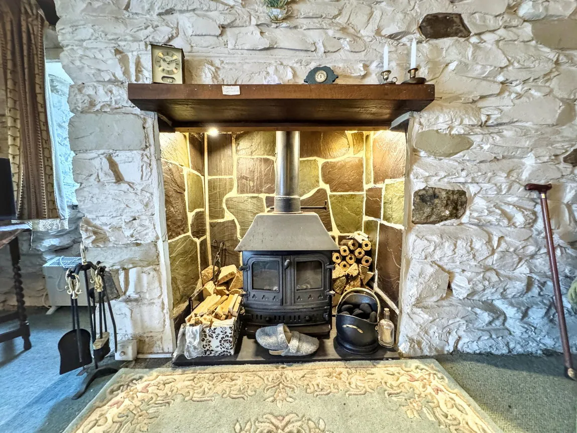 Bron Llan, Llanfairtalhaiarn, Conwy, LL22 8SS, photo 6