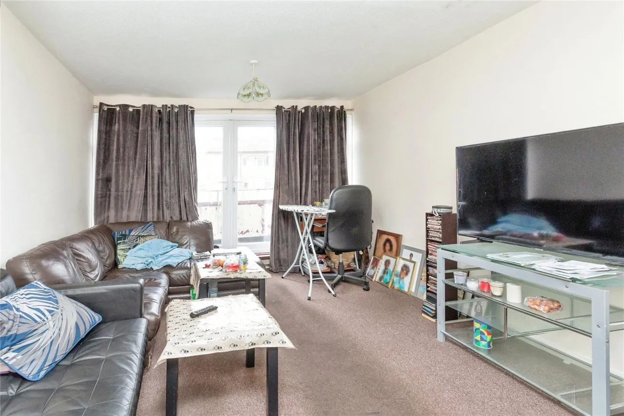 Penryn Avenue, Fishermead, Milton Keynes, Buckinghamshire, MK6, photo 5