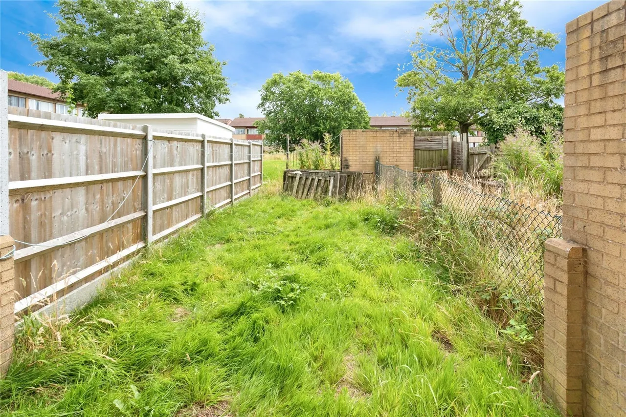 Penryn Avenue, Fishermead, Milton Keynes, Buckinghamshire, MK6, photo 4