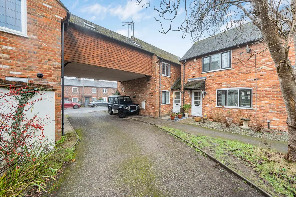 Charlotte Way, Marlow, photo 31