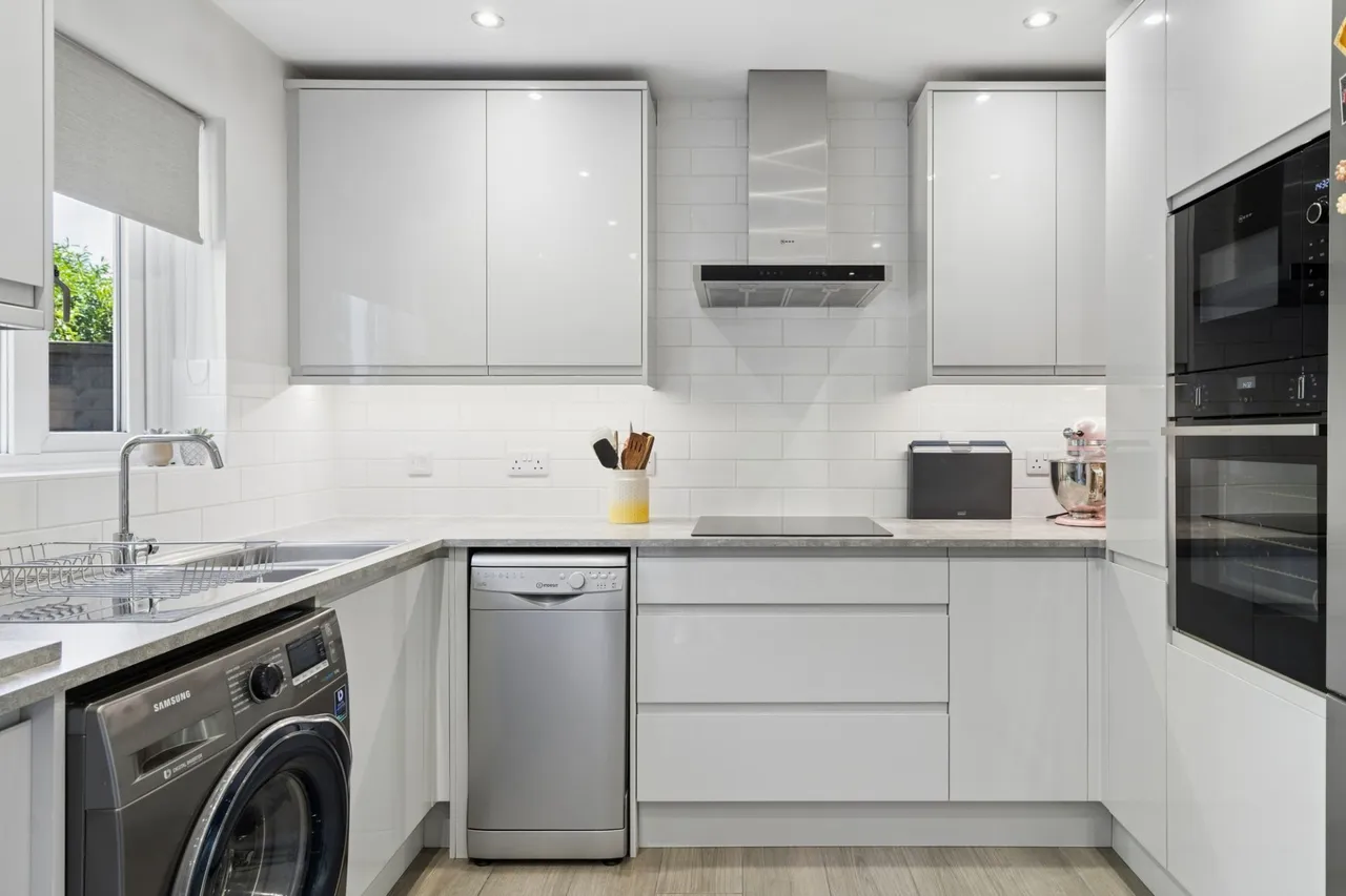 Booker Place, High Wycombe, HP12, photo 3