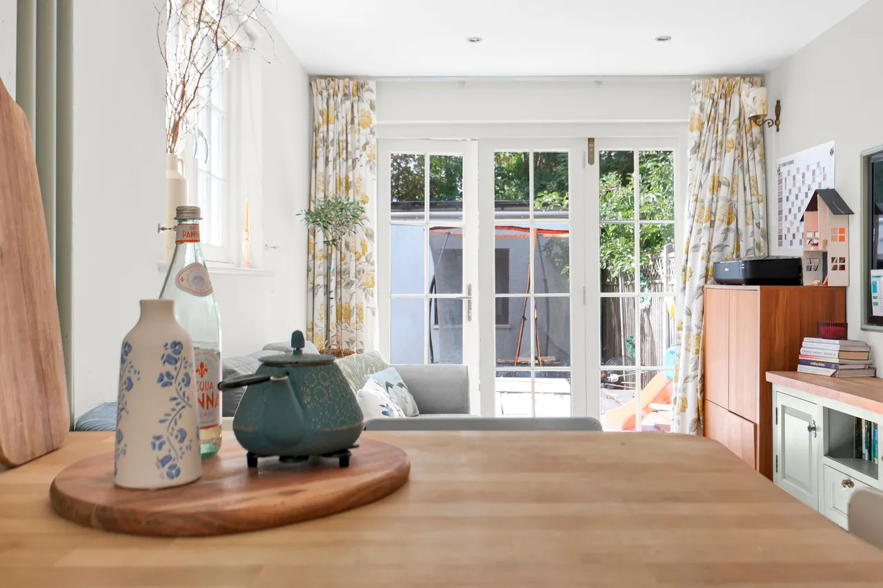 Lichfield Road, London, NW2, photo 4