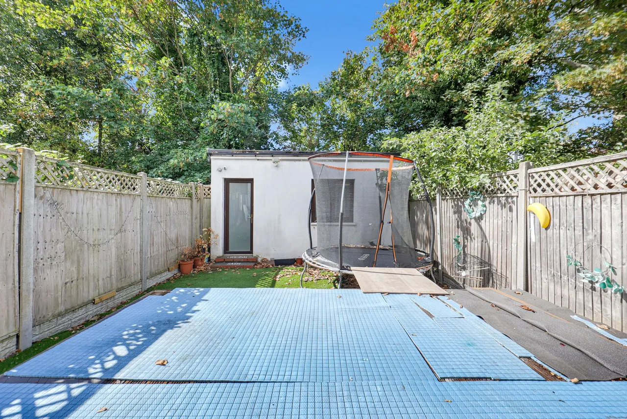 Lichfield Road, London, NW2, photo 9