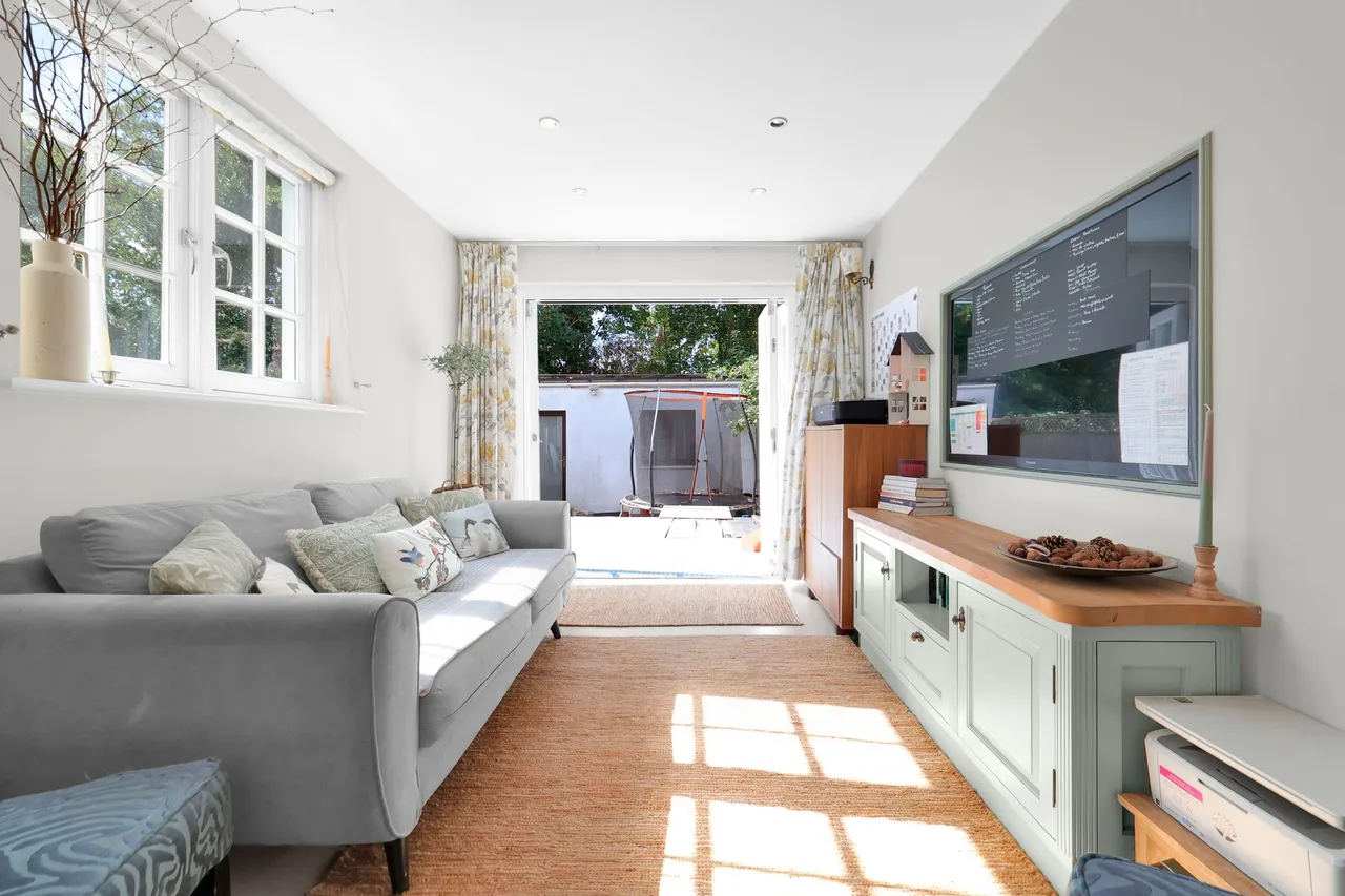 Lichfield Road, London, NW2, photo 7
