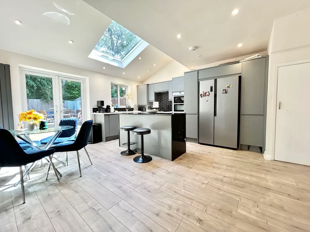 Bernard Close, Dunstable LU5 4HL, photo 2