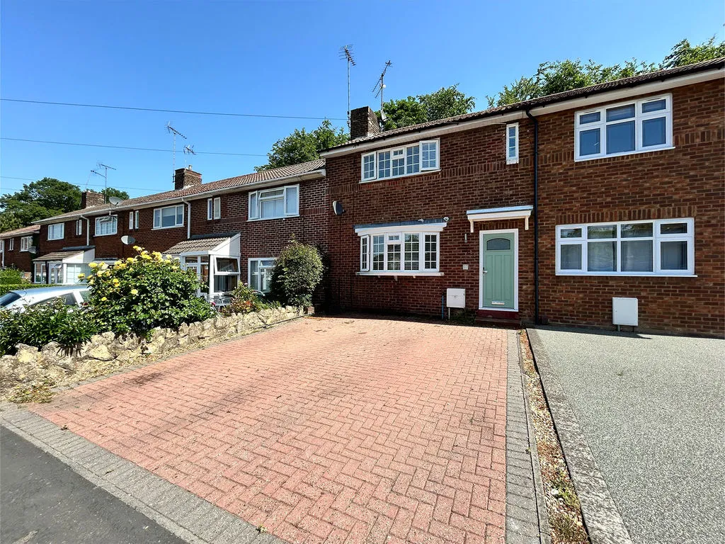2 bed property for sale — Bernard Close, Dunstable LU5 4HL