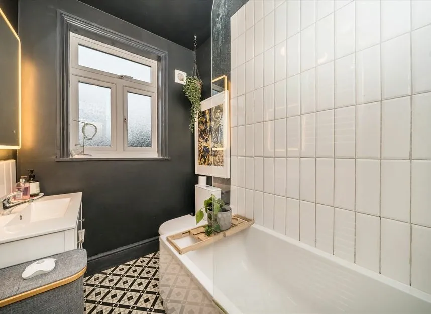 Cranborne Avenue, Surbiton, KT6, photo 7