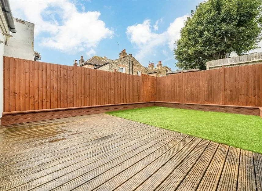 Mitcham Lane, Furzedown, SW16, photo 2