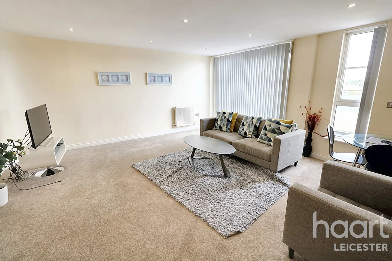 Watkin Road, Leicester, LE2, photo 2