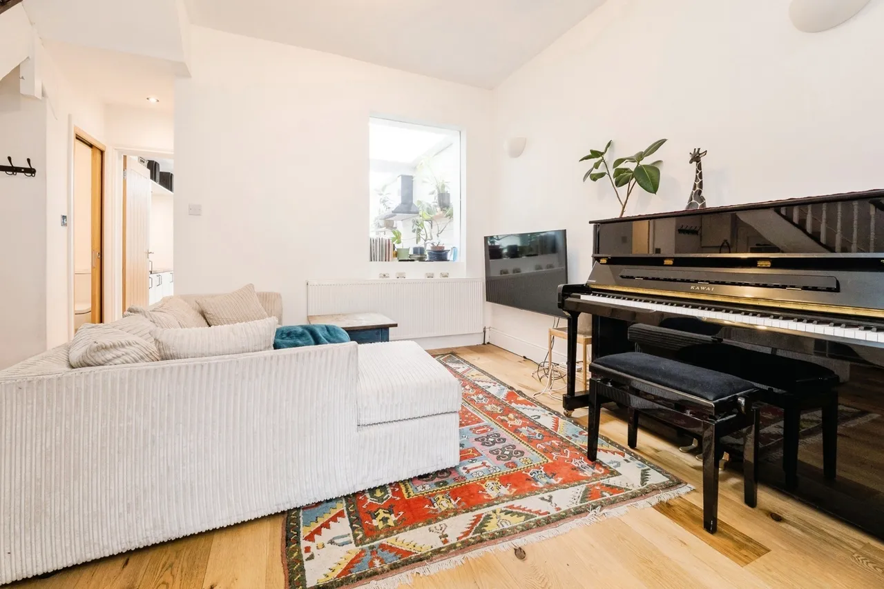 Northfield Road, East Ham, London, E6, photo 10