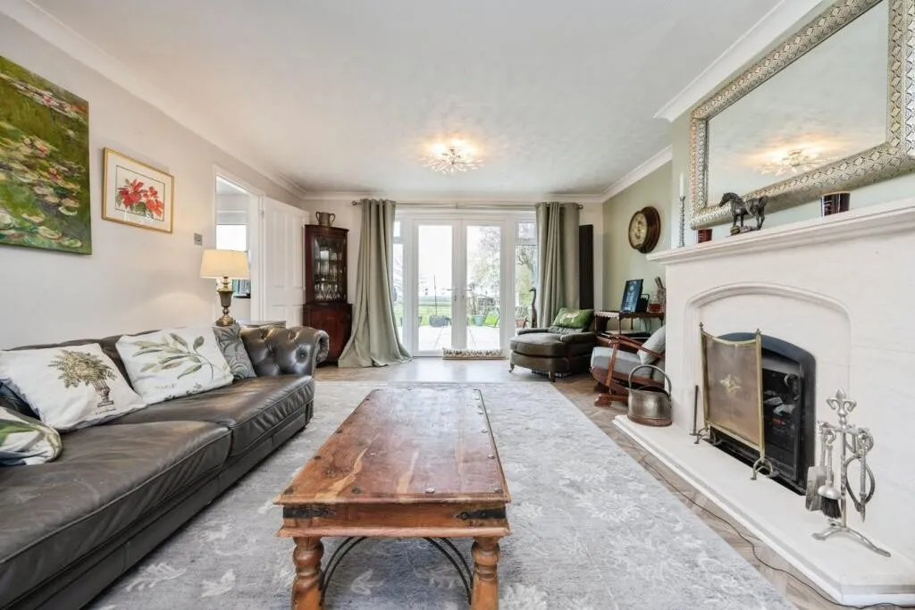 Grendon Road, Edgcott, HP18, photo 8
