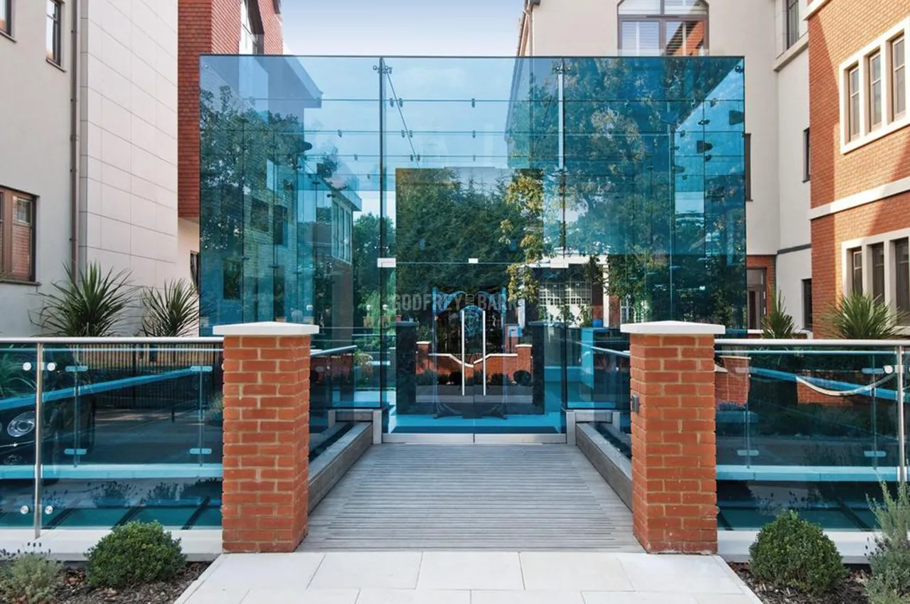 3 bed flat to rent, The Bishops Avenue, London, N2