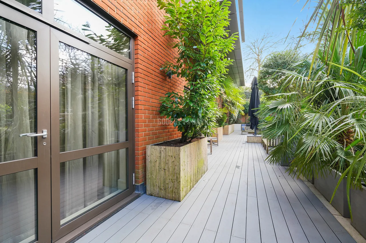 The Bishops Avenue, London, N2, photo 14