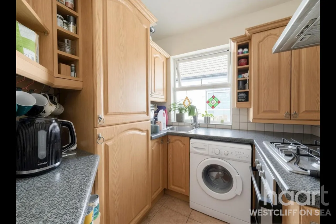 Richmond Avenue, Westcliff-On-Sea, SS0, photo 4