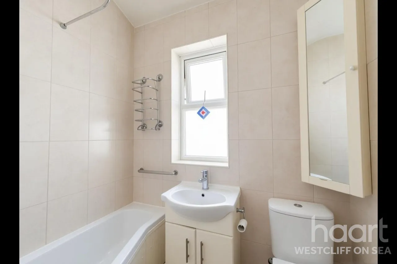 Richmond Avenue, Westcliff-On-Sea, SS0, photo 6