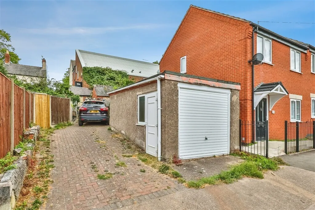 Chewton Street, Eastwood, NG16, photo 14